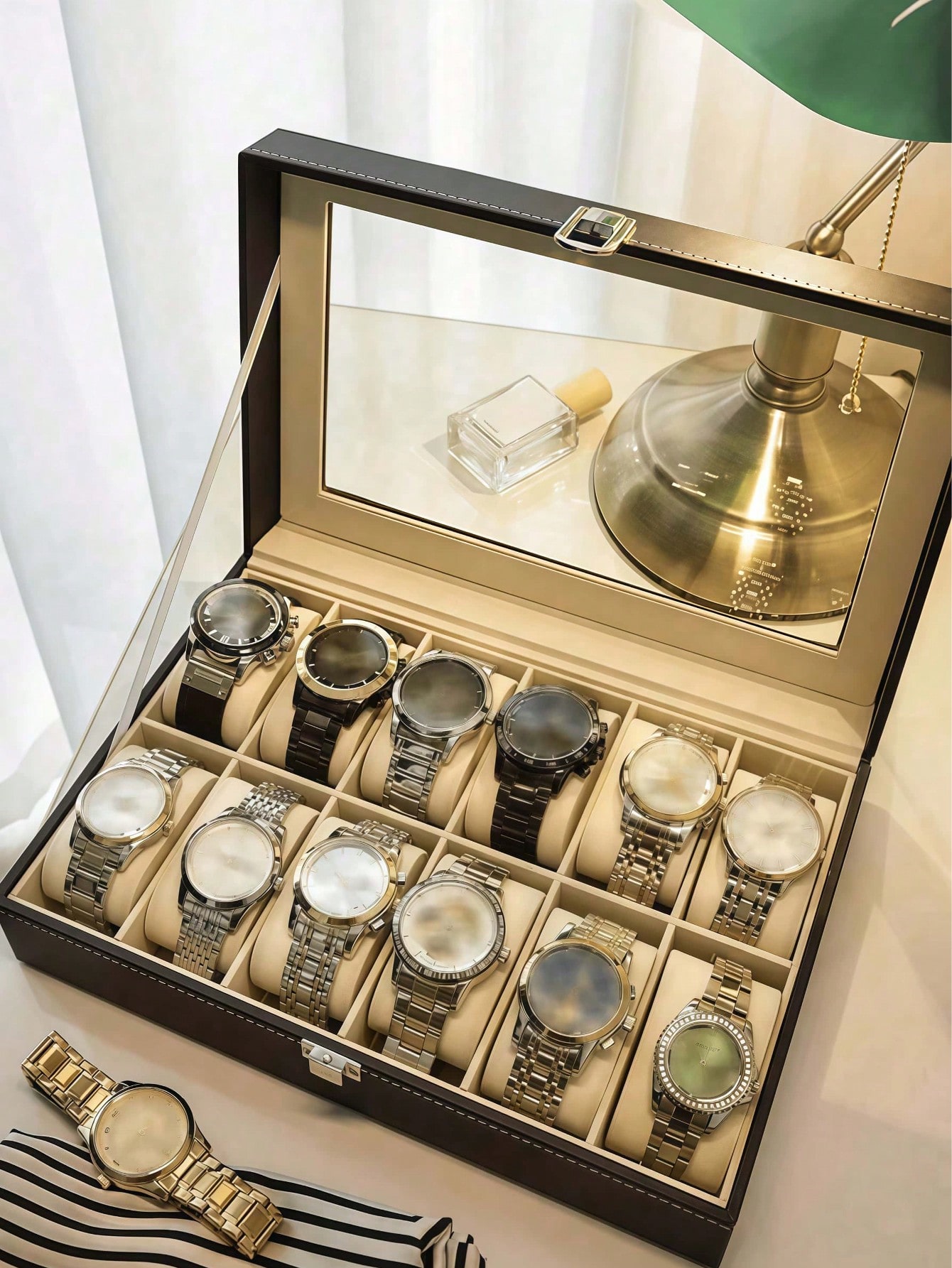 Scatola Porta Orologi in Pelle - Luxury Watch Holder recensione e prezzo